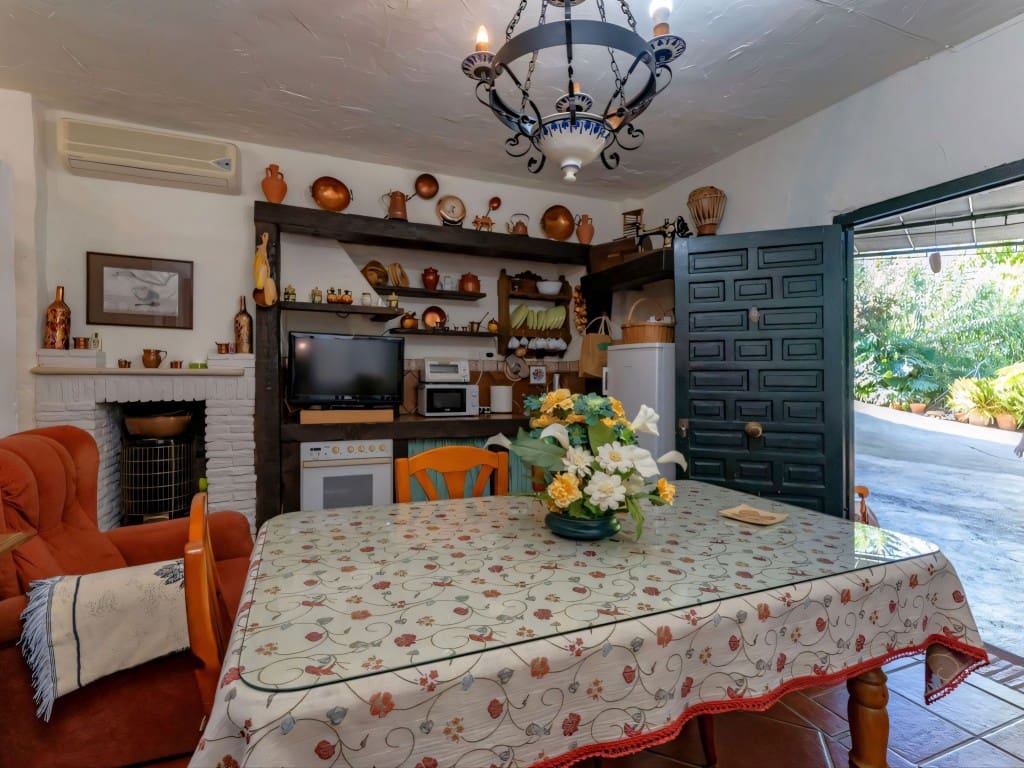 2 soveværelse Finca/Landehus til salg i Coin med swimmingpool - € 349.000 (Ref: 9275880)