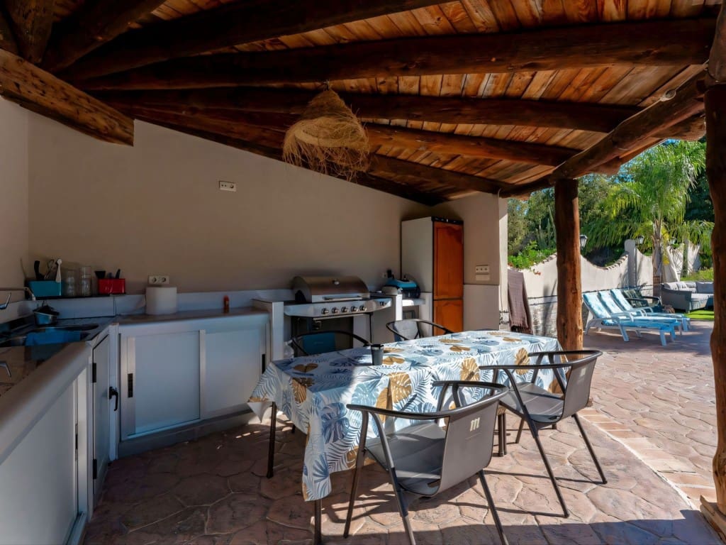 2 soveværelse Finca/Landehus til salg i Coin med swimmingpool - € 349.000 (Ref: 9275880)