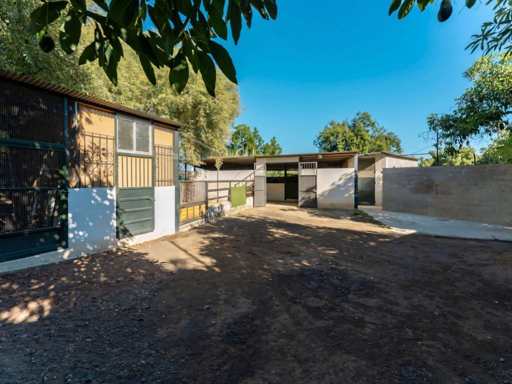 2 soveværelse Finca/Landehus til salg i Coin med swimmingpool - € 349.000 (Ref: 9275880)