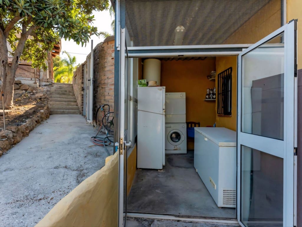 2 soveværelse Finca/Landehus til salg i Coin med swimmingpool - € 349.000 (Ref: 9275880)