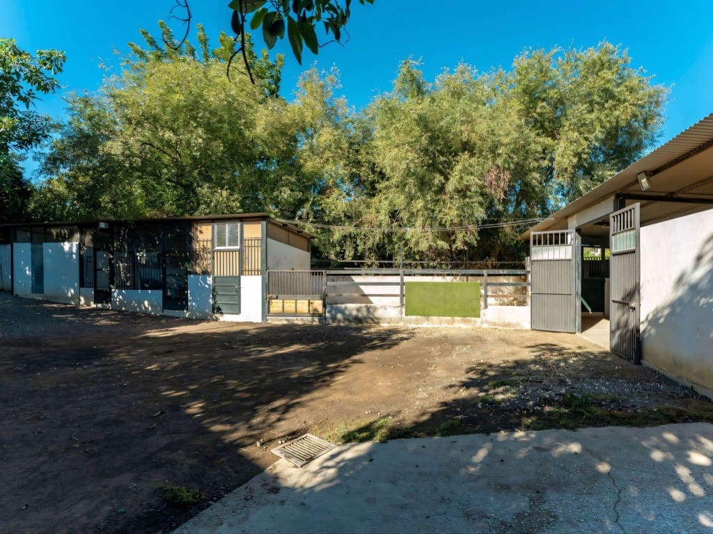 2 soveværelse Finca/Landehus til salg i Coin med swimmingpool - € 349.000 (Ref: 9275880)