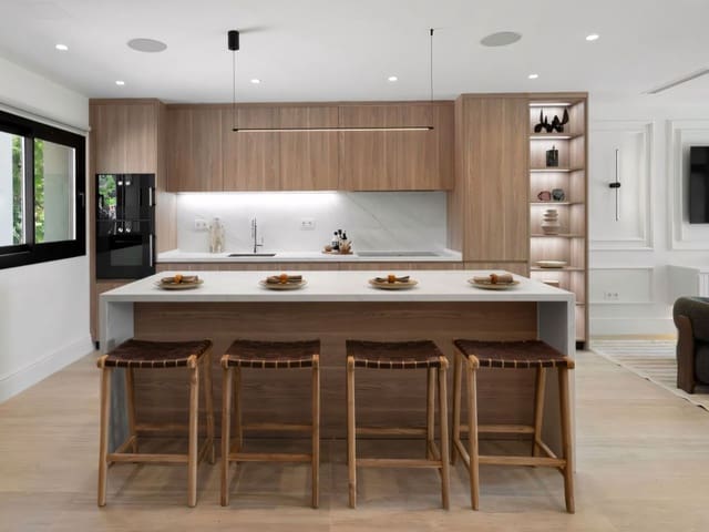 4 slaapkamer Huis te koop in Nueva Andalucia, Marbella met zwembad garage - € 2.175.000 (Ref: 9275881)