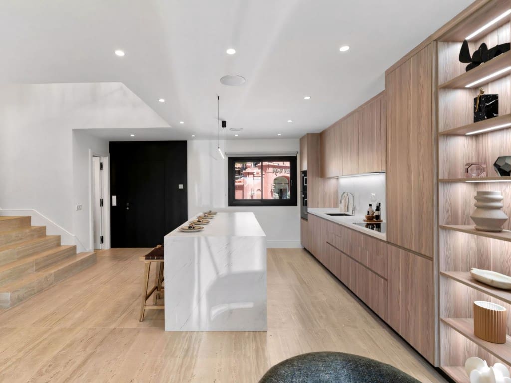 Casa de 4 habitaciones en Nueva Andalucia en venta con piscina garaje - 2.175.000 € (Ref: 9275881)