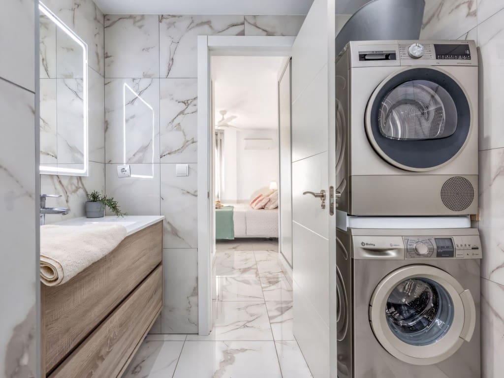 Apartamento de 3 habitaciones en Nueva Andalucia en venta con piscina garaje - 695.000 € (Ref: 9284946)