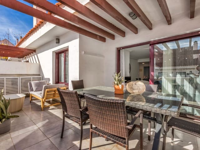 Apartamento de 3 habitaciones en Nueva Andalucia, Marbella en venta con piscina garaje - 695.000 € (Ref: 9284946)