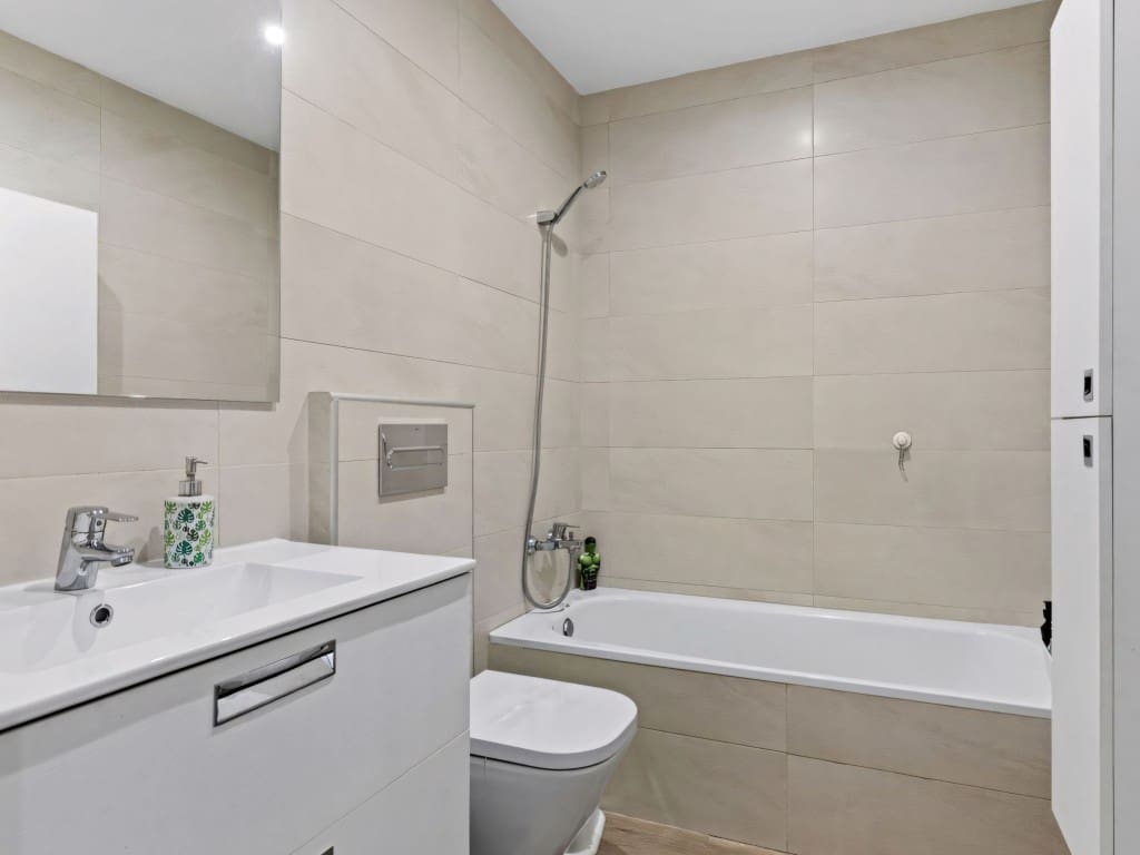 4 Zimmer Haus zu verkaufen in Estepona mit Garage - 899.000 € (Ref: 9291171)