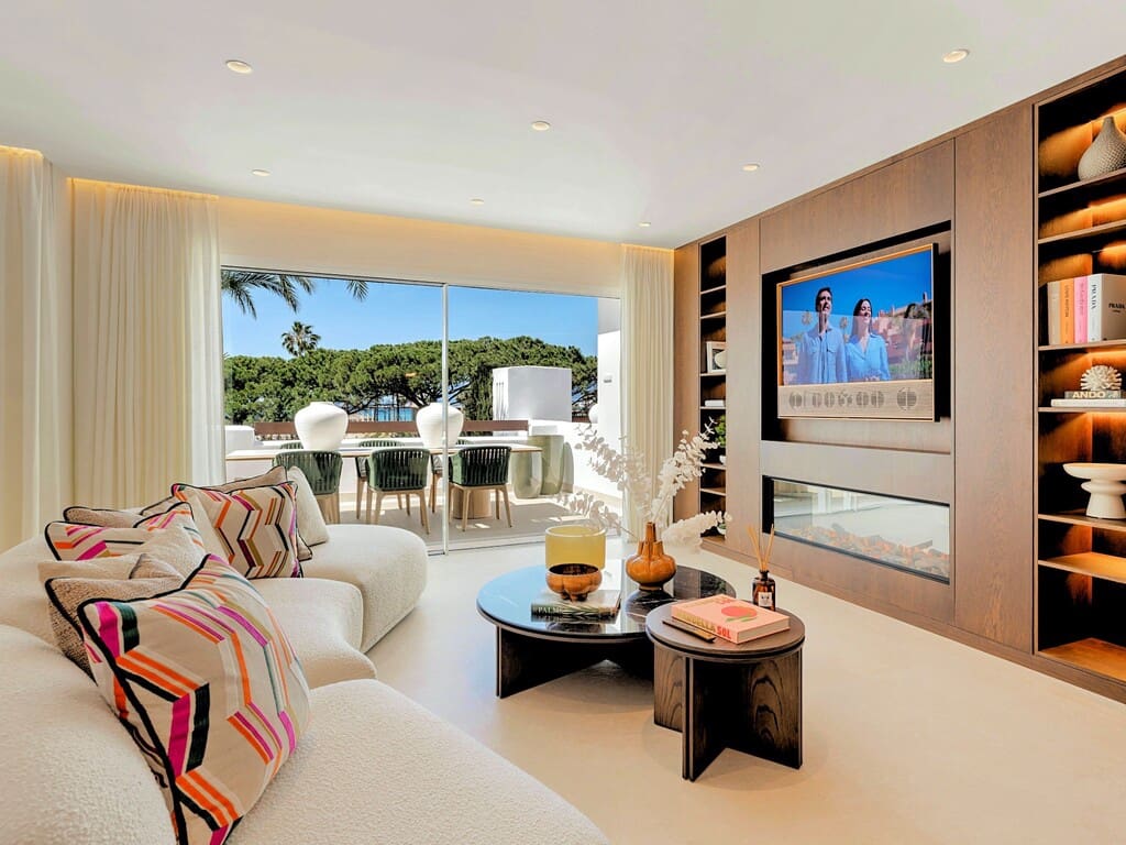 3 bedroom Apartment for sale in Los Monteros with pool garage - € 2,450,000 (Ref: 9294214)