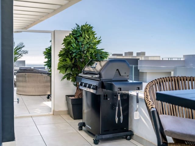 2 chambre Penthouse à vendre à El Higuerón, Fuengirola avec piscine - 470 000 € (Ref: 9294215)