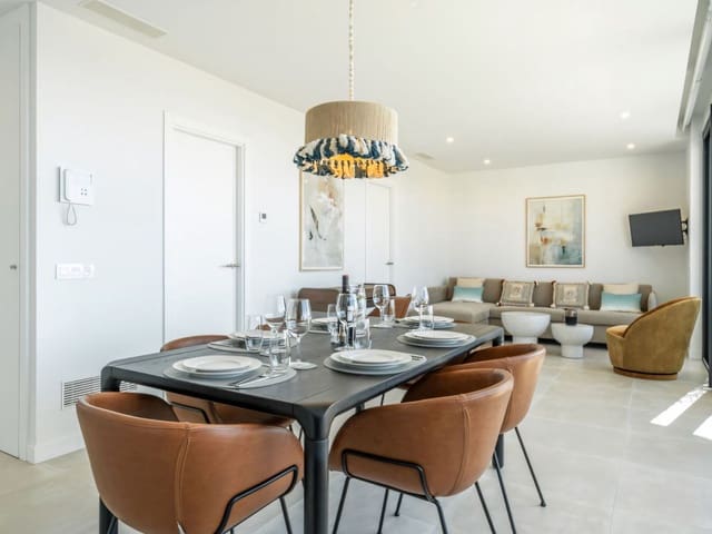 2 soverom Penthouse til salgs i El Higuerón, Fuengirola med svømmebasseng - € 515 000 (Ref: 9294216)