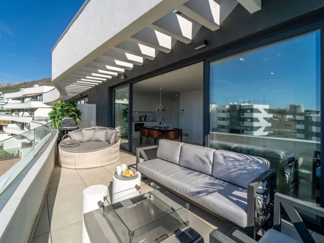 2 soverom Penthouse til salgs i El Higuerón, Fuengirola med svømmebasseng - € 515 000 (Ref: 9294216)