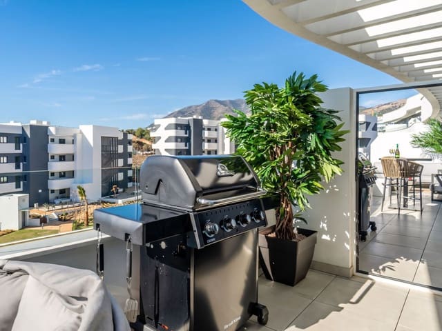 2 soverom Penthouse til salgs i El Higuerón, Fuengirola med svømmebasseng - € 515 000 (Ref: 9294216)