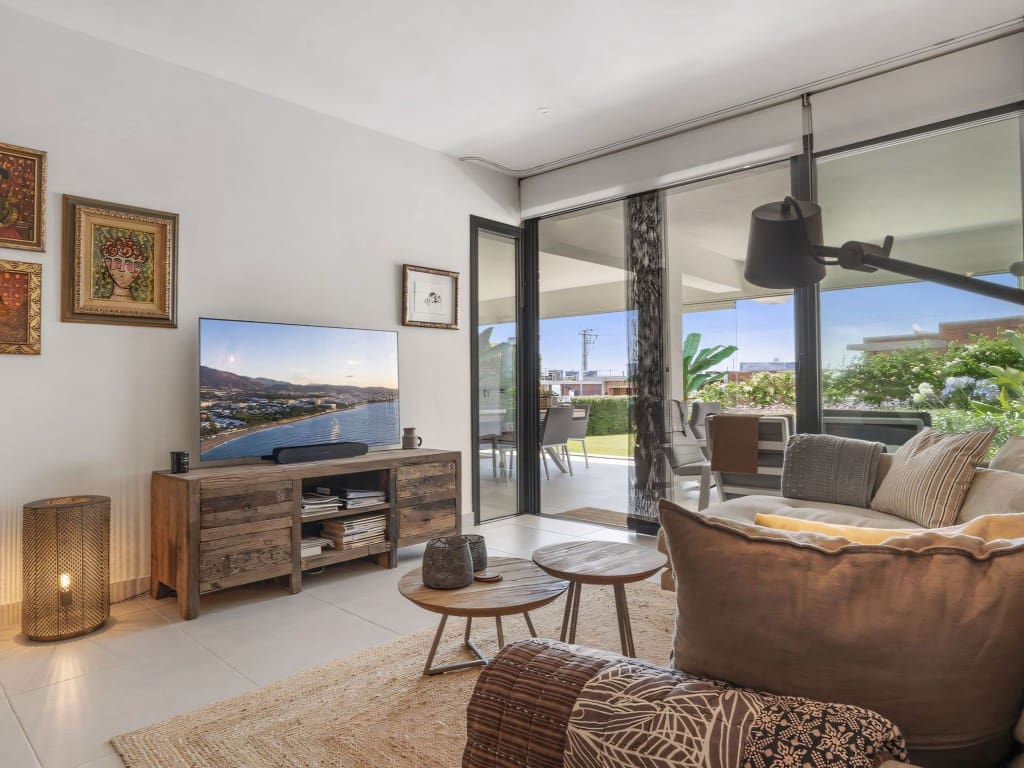 2 soverom Leilighet til salgs i Estepona med svømmebasseng - € 495 000 (Ref: 9297091)