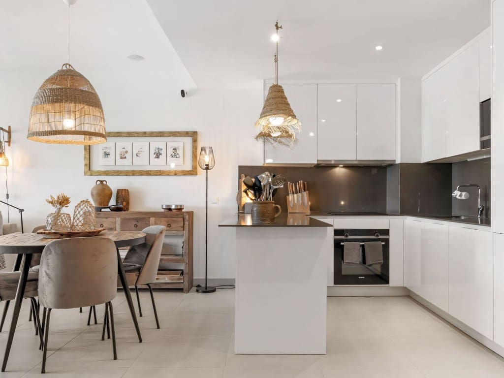 2 soverom Leilighet til salgs i Estepona med svømmebasseng - € 495 000 (Ref: 9297091)