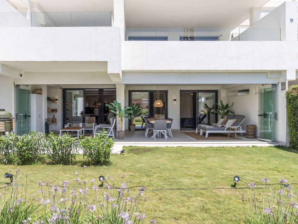 2 soverom Leilighet til salgs i Estepona med svømmebasseng - € 495 000 (Ref: 9297091)