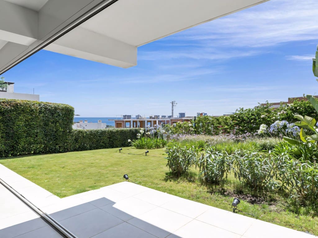 2 soverom Leilighet til salgs i Estepona med svømmebasseng - € 495 000 (Ref: 9297091)