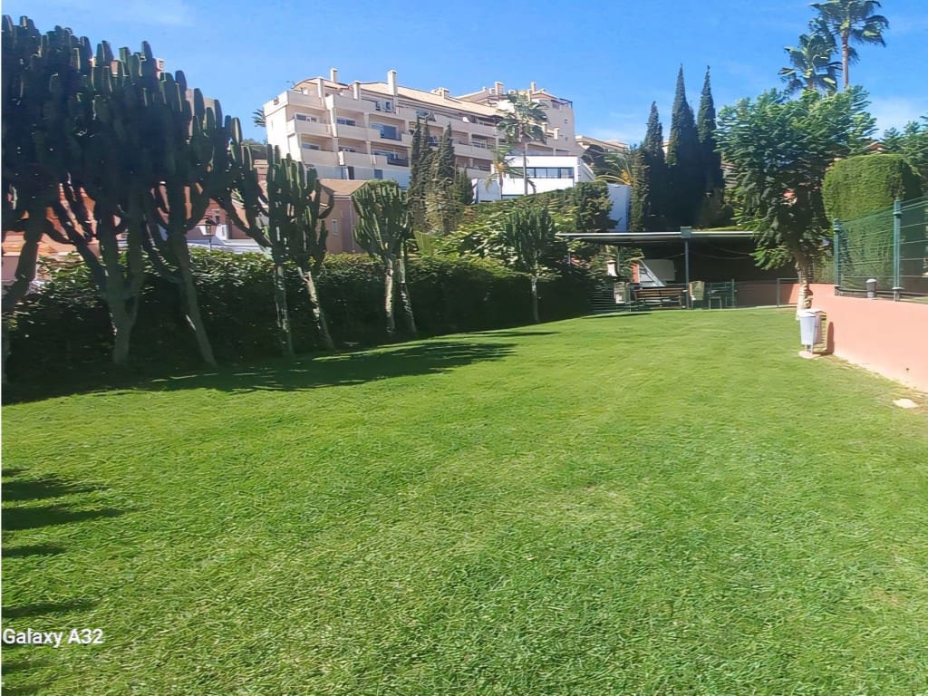 3 bedroom Apartment for sale in Riviera del Sol with pool garage - € 340,000 (Ref: 9300653)