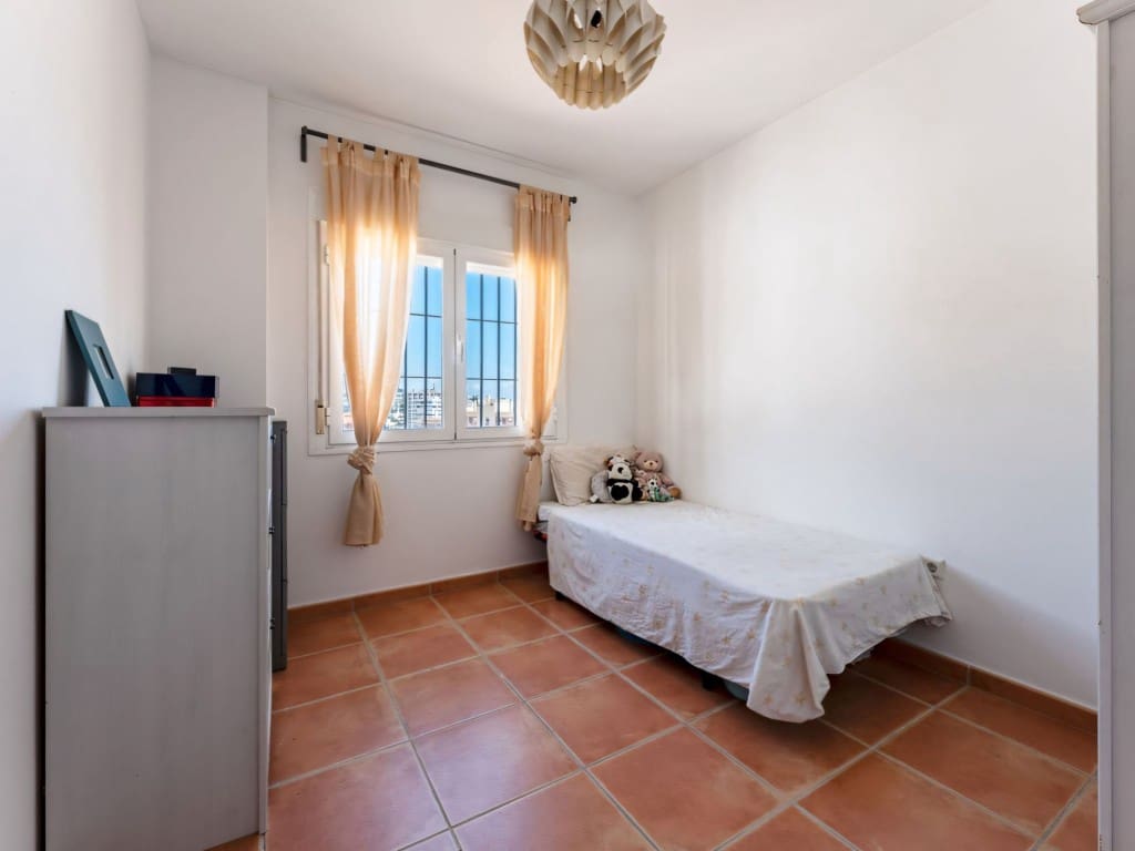 4 Zimmer Haus zu verkaufen in Fuengirola mit Pool Garage - 455.000 € (Ref: 9303179)