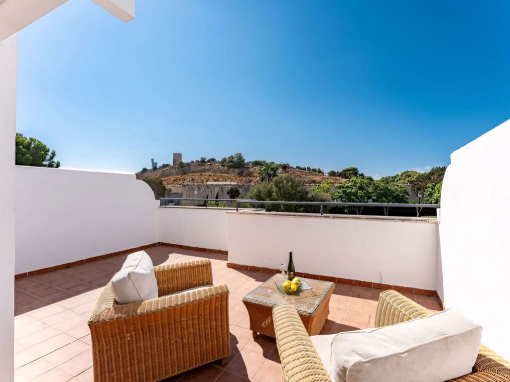 4 Zimmer Haus zu verkaufen in Fuengirola mit Pool Garage - 455.000 € (Ref: 9303179)