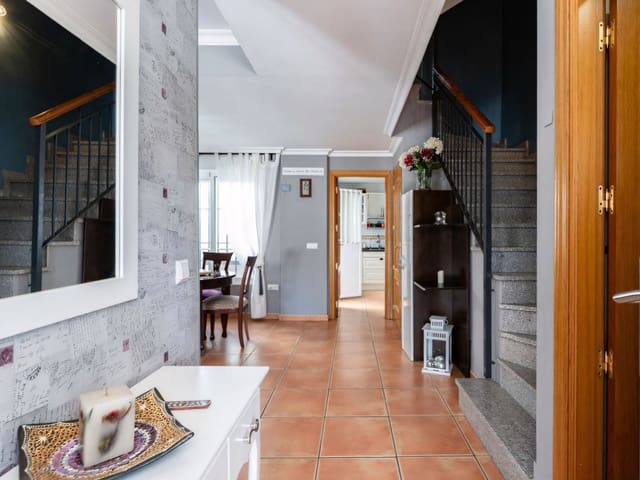 4 Zimmer Haus zu verkaufen in Torreblanca, Fuengirola mit Pool Garage - 455.000 € (Ref: 9303179)