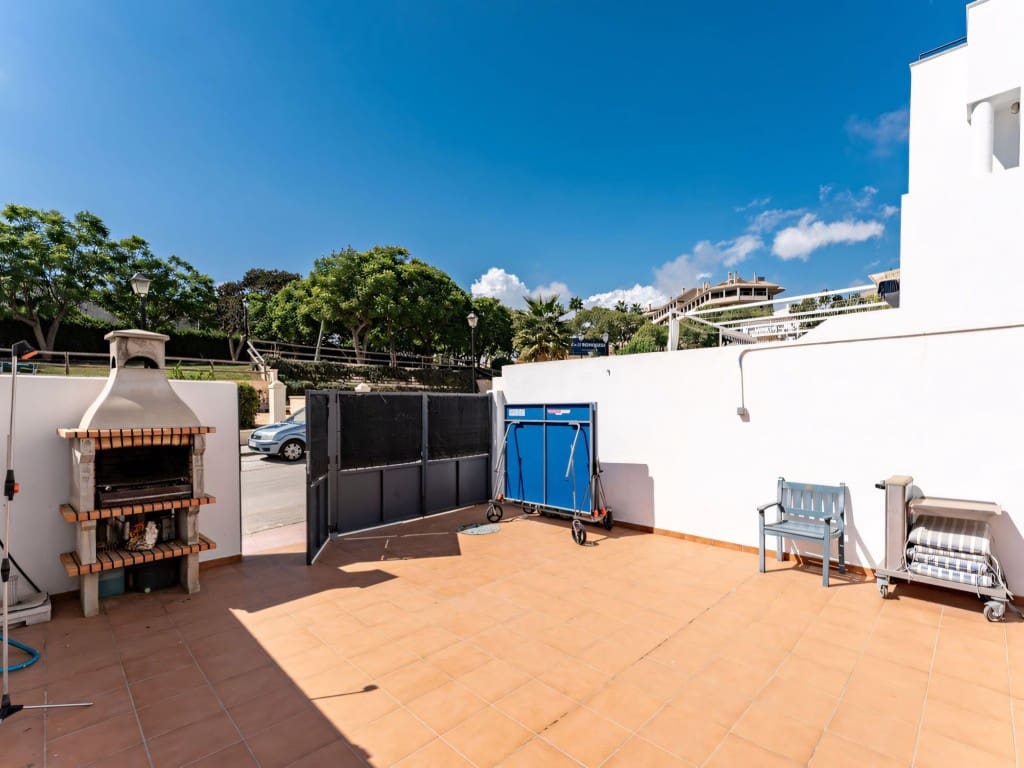 4 Zimmer Haus zu verkaufen in Fuengirola mit Pool Garage - 455.000 € (Ref: 9303179)