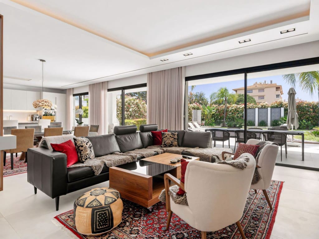 5 quarto Moradia para venda em Nueva Andalucia com piscina garagem - 3 995 000 € (Ref: 9303180)