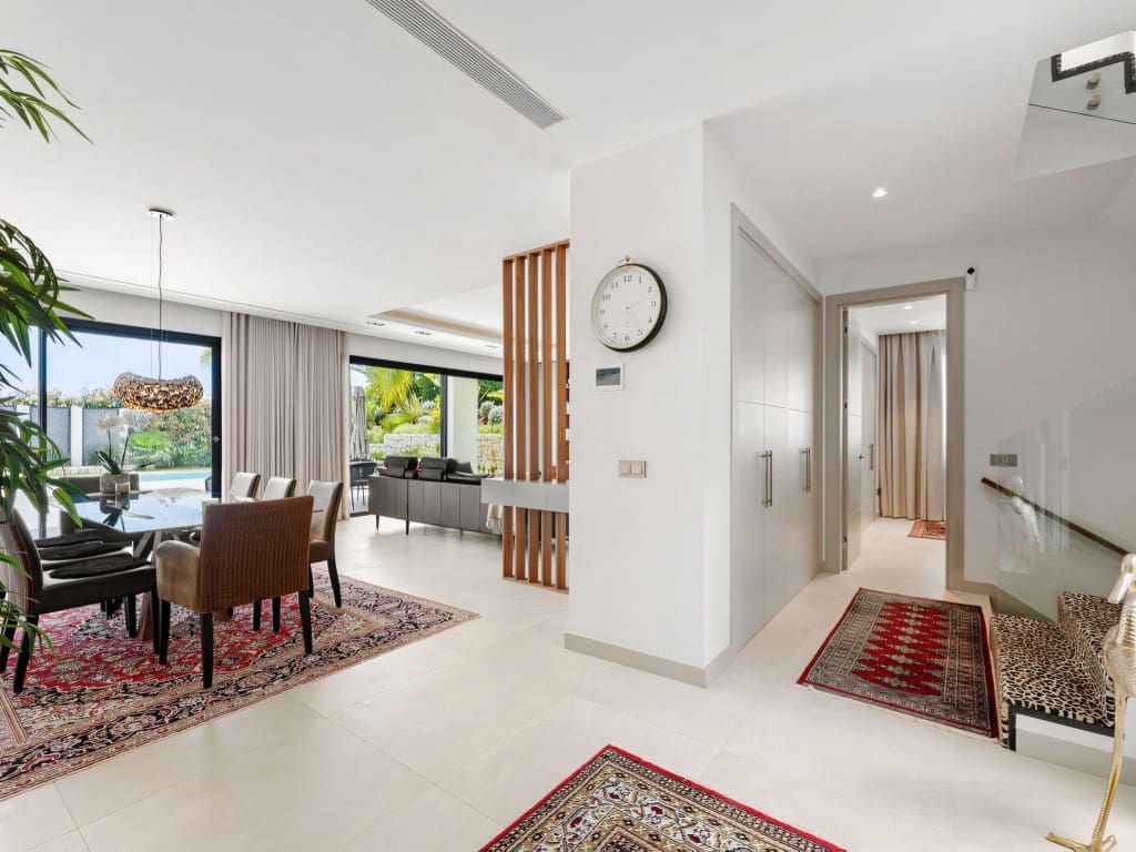 5 quarto Moradia para venda em Nueva Andalucia com piscina garagem - 3 995 000 € (Ref: 9303180)