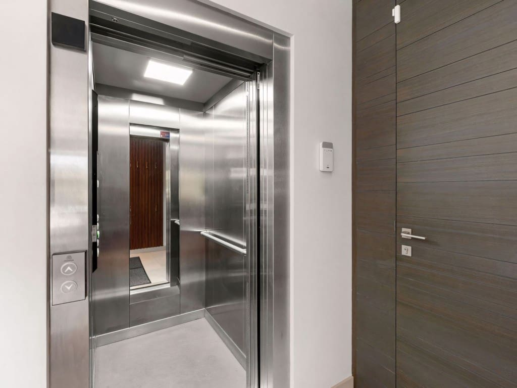 5 quarto Moradia para venda em Nueva Andalucia com piscina garagem - 3 995 000 € (Ref: 9303180)