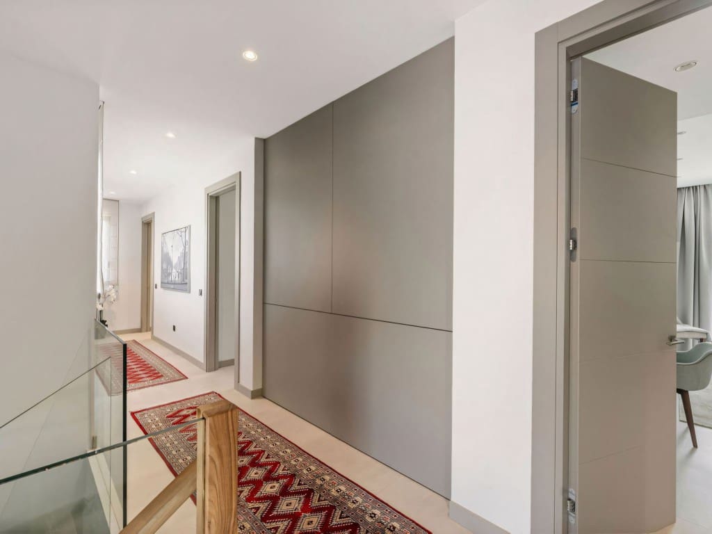 5 quarto Moradia para venda em Nueva Andalucia com piscina garagem - 3 995 000 € (Ref: 9303180)