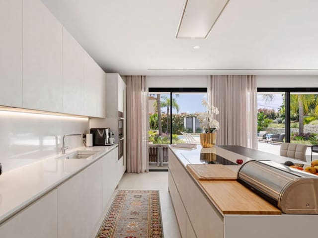 5 Zimmer Villa zu verkaufen in Nueva Andalucia, Marbella mit Pool Garage - 3.995.000 € (Ref: 9303180)