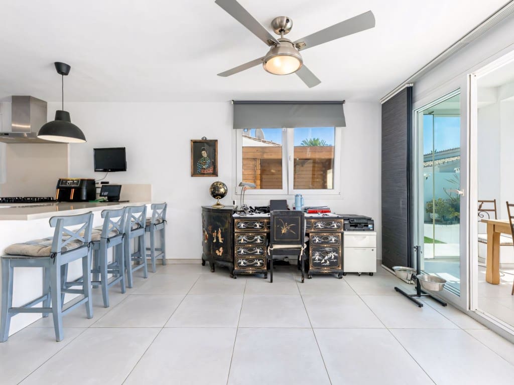 3 soveværelse Villa til salg i Costalita med swimmingpool garage - € 1.600.000 (Ref: 9304981)