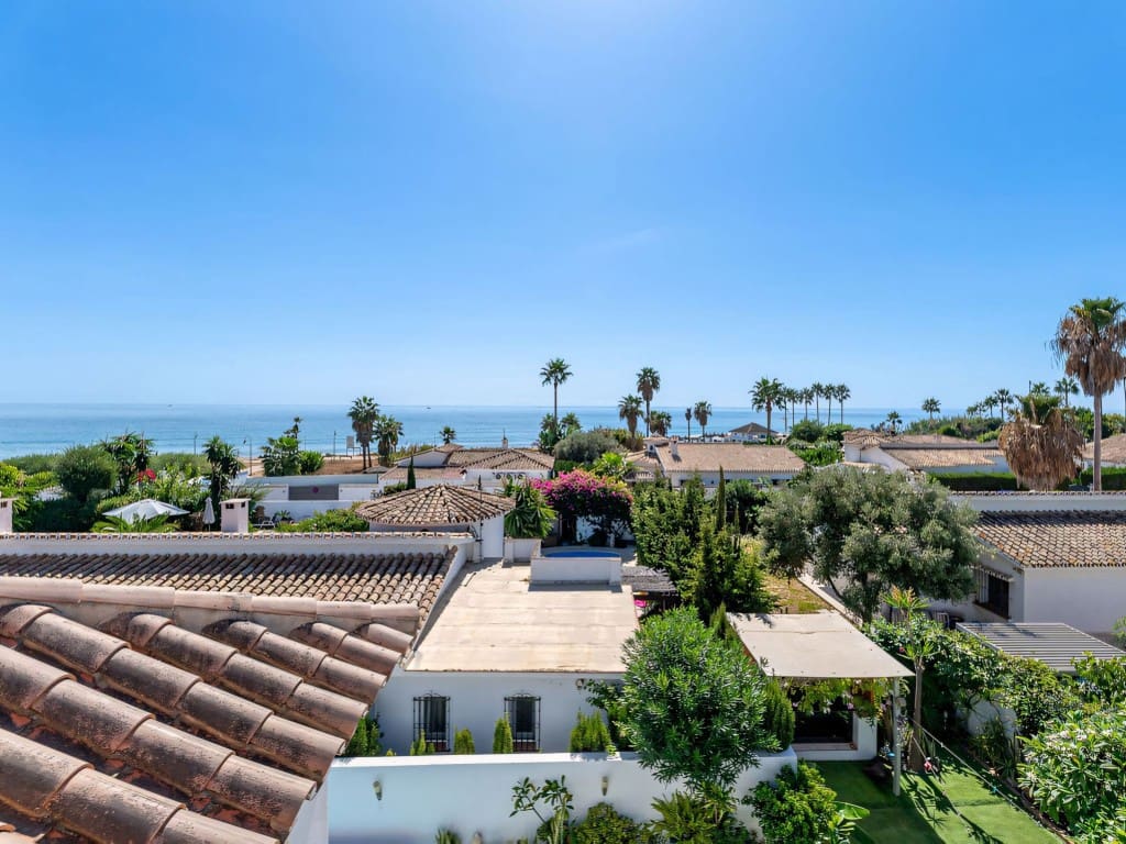 3 soveværelse Villa til salg i Costalita med swimmingpool garage - € 1.600.000 (Ref: 9304981)