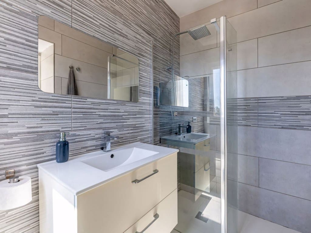 3 soveværelse Villa til salg i Costalita med swimmingpool garage - € 1.600.000 (Ref: 9304981)