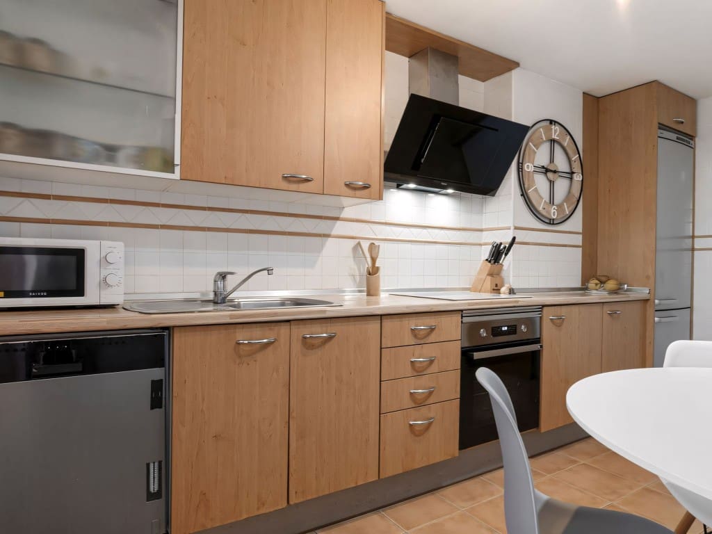 2 slaapkamer Appartement te koop in Bel-Air met zwembad - € 420.000 (Ref: 9304982)