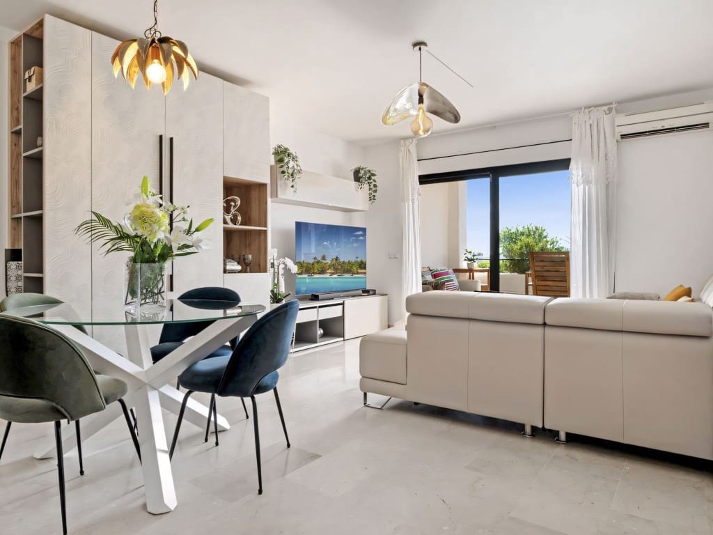 2 slaapkamer Appartement te koop in Bel-Air met zwembad - € 420.000 (Ref: 9304982)