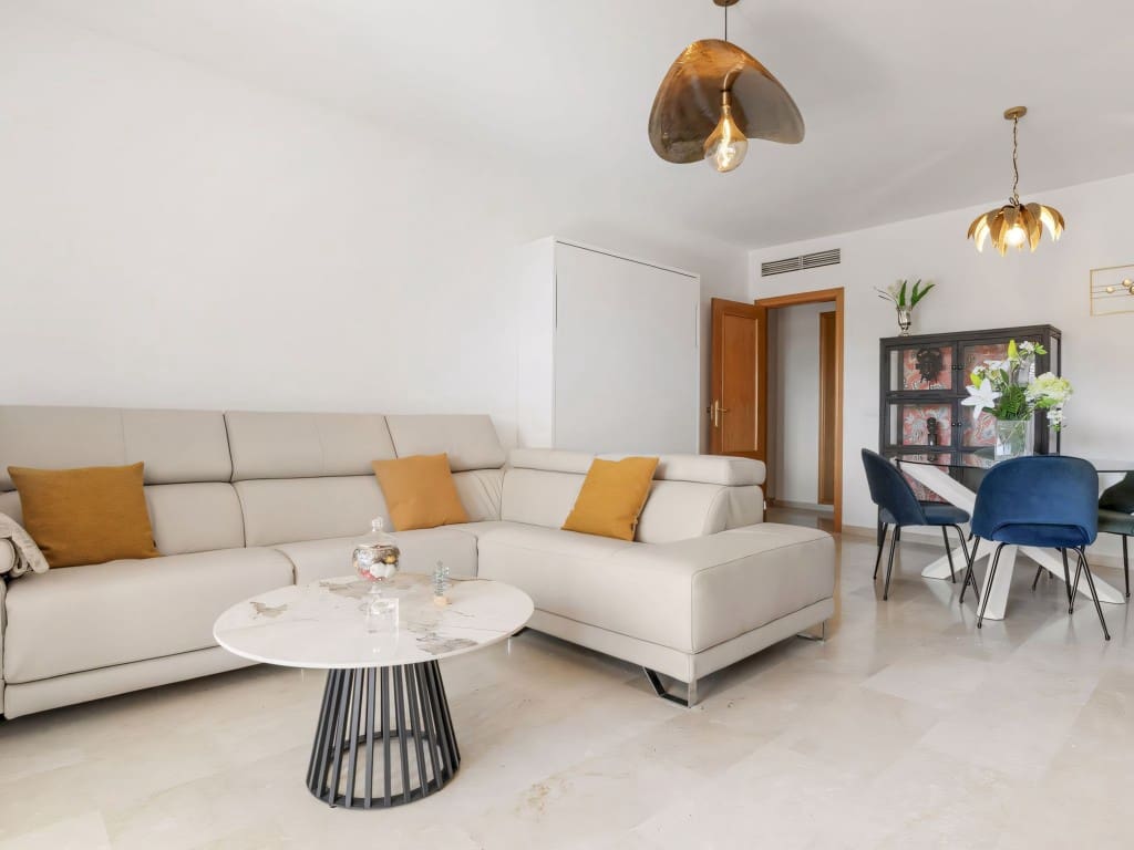 2 slaapkamer Appartement te koop in Bel-Air met zwembad - € 420.000 (Ref: 9304982)