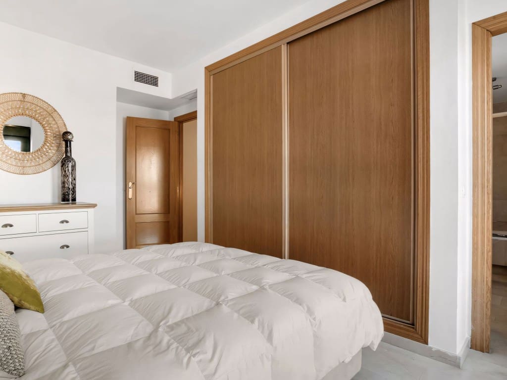 2 slaapkamer Appartement te koop in Bel-Air met zwembad - € 420.000 (Ref: 9304982)