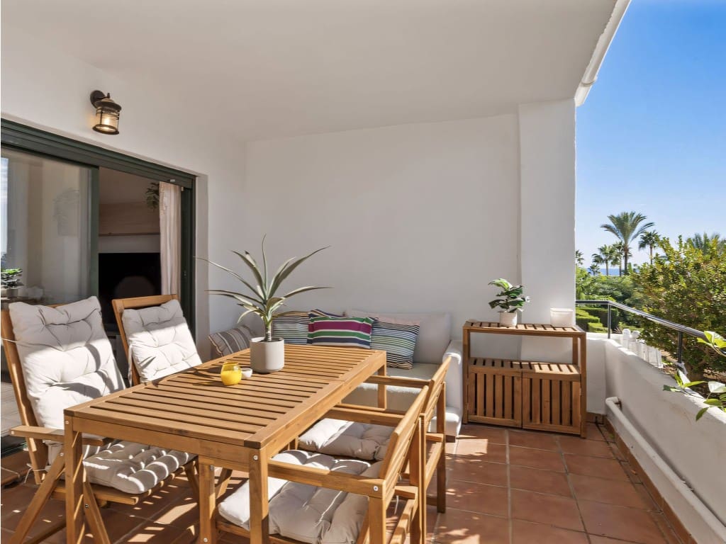 2 slaapkamer Appartement te koop in Bel-Air met zwembad - € 420.000 (Ref: 9304982)