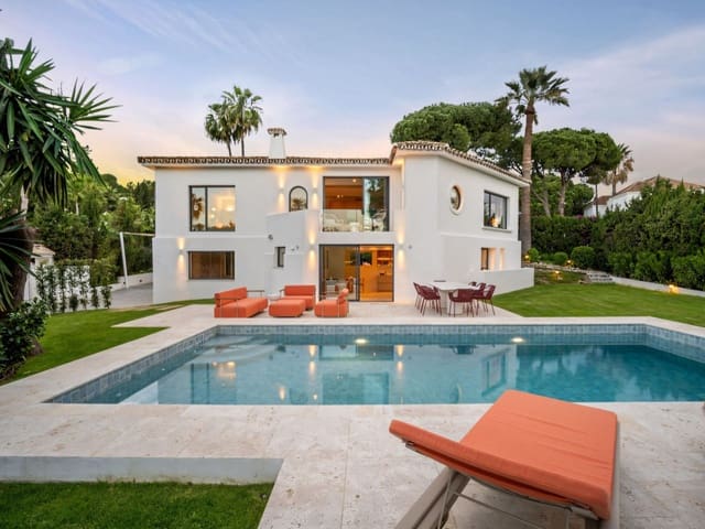 4 soveværelse Villa til salg i Nueva Andalucia, Marbella med swimmingpool garage - € 3.100.000 (Ref: 9308338)
