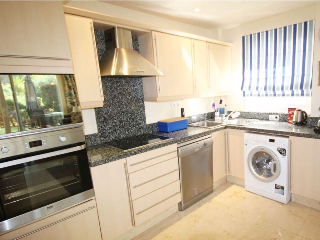 2 Zimmer Apartment zu verkaufen in Mijas Costa mit Pool - 315.000 € (Ref: 9308339)