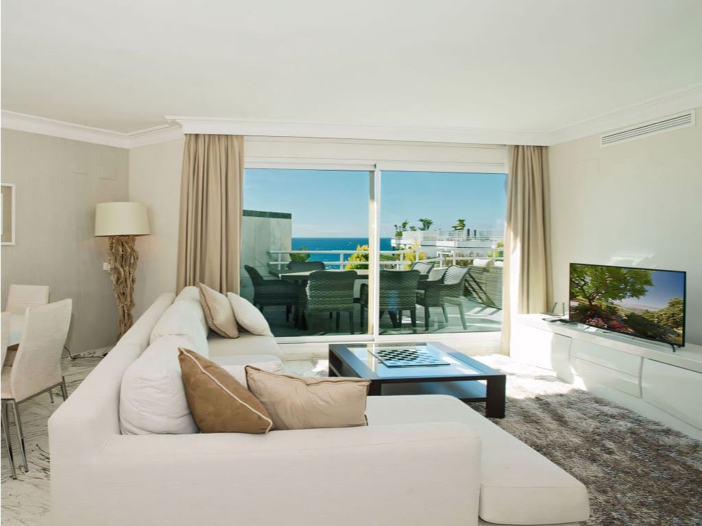 3 makuuhuone Kattohuoneisto myytävänä paikassa Golden Mile mukana uima-altaan - 2 600 000 € (Ref: 9310557)