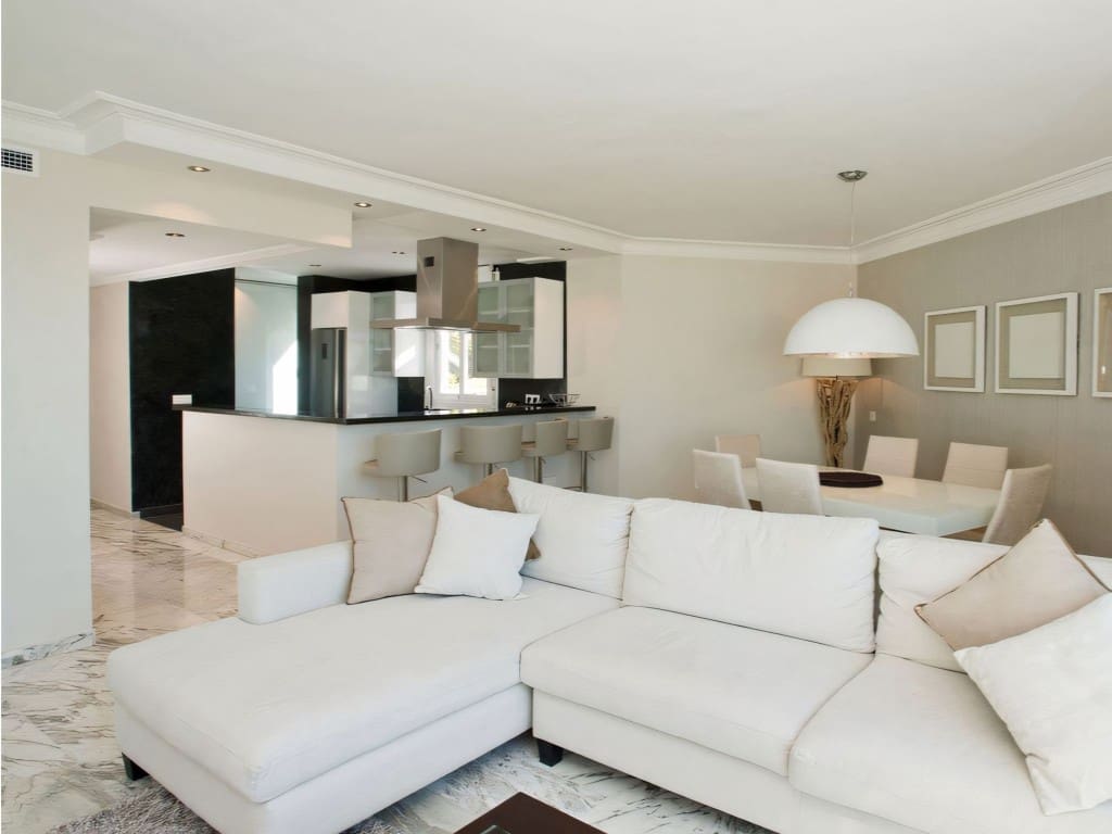 3 makuuhuone Kattohuoneisto myytävänä paikassa Golden Mile mukana uima-altaan - 2 600 000 € (Ref: 9310557)