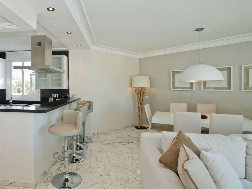 3 makuuhuone Kattohuoneisto myytävänä paikassa Golden Mile mukana uima-altaan - 2 600 000 € (Ref: 9310557)