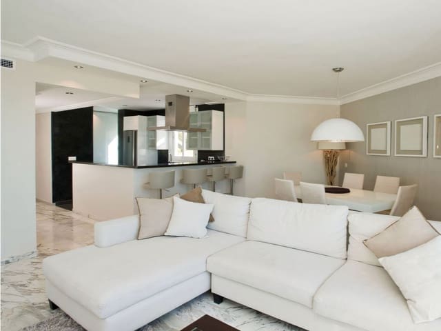 3 soverom Penthouse til salgs i Golden Mile, Marbella med svømmebasseng - € 2 600 000 (Ref: 9310557)