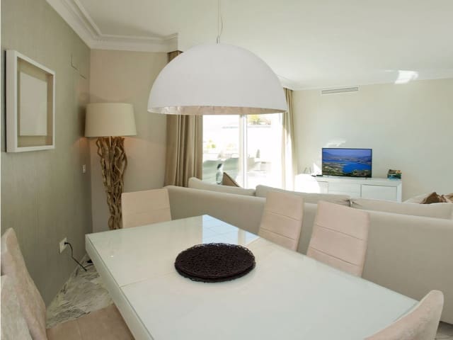 3 soverom Penthouse til salgs i Golden Mile, Marbella med svømmebasseng - € 2 600 000 (Ref: 9310557)