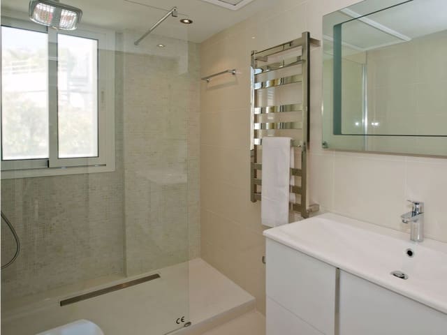 3 soverom Penthouse til salgs i Golden Mile, Marbella med svømmebasseng - € 2 600 000 (Ref: 9310557)