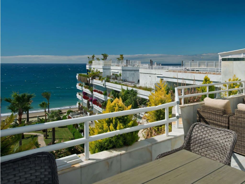 3 makuuhuone Kattohuoneisto myytävänä paikassa Golden Mile mukana uima-altaan - 2 600 000 € (Ref: 9310557)