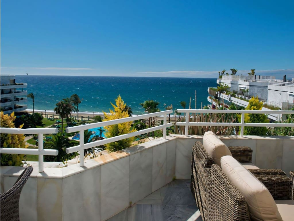 3 makuuhuone Kattohuoneisto myytävänä paikassa Golden Mile mukana uima-altaan - 2 600 000 € (Ref: 9310557)