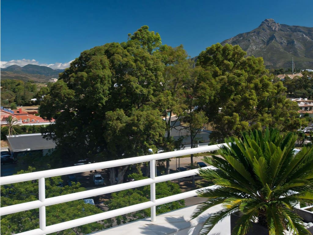 3 makuuhuone Kattohuoneisto myytävänä paikassa Golden Mile mukana uima-altaan - 2 600 000 € (Ref: 9310557)