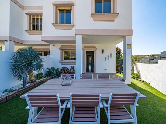 4 slaapkamer Huis te koop in Estepona met zwembad - € 585.000 (Ref: 9312452)