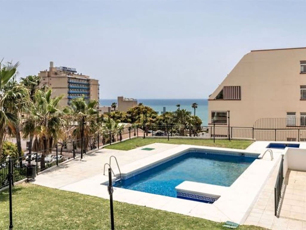3 slaapkamer Appartement te koop in Torrequebrada met zwembad - € 395.000 (Ref: 9317334)